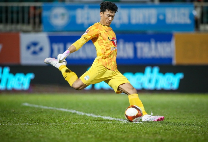 Bùi Tiến Dũng bắn tín hiệu, CĐV phấn khích mời trở lại ĐT Việt Nam