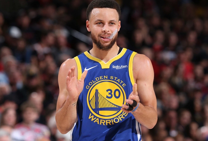 Stephen Curry dẫn đầu NBA về doanh số bán áo đấu