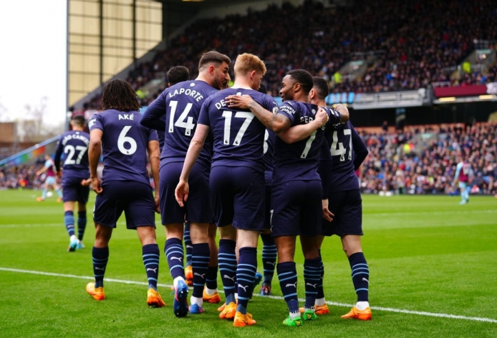 Nhẹ nhàng vượt qua Burnley, Man City giữ vững ngôi đầu Ngoại hạng Anh