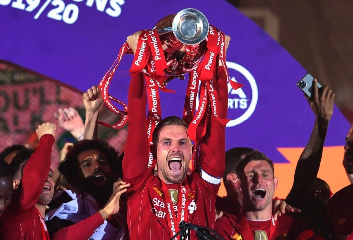 Tại sao Liverpool chưa được nhận cúp vô địch Ngoại hạng Anh?