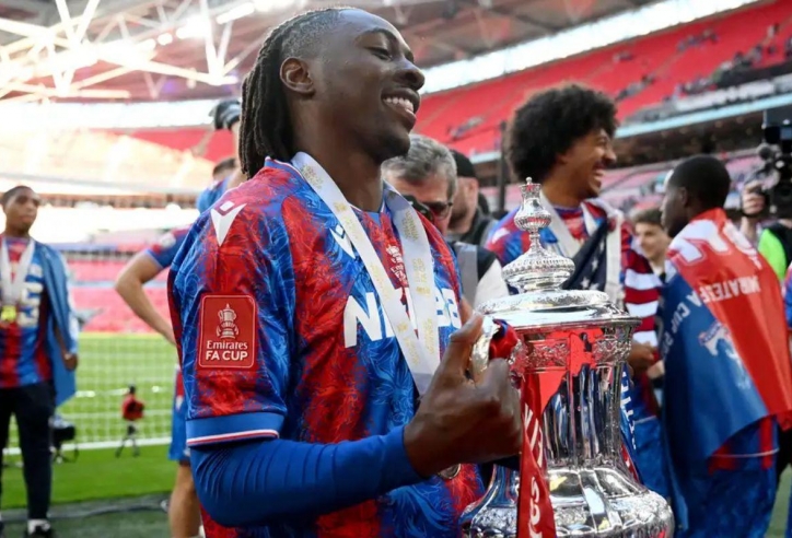Người hùng Crystal Palace: 'Tôi không thể thở nổi'
