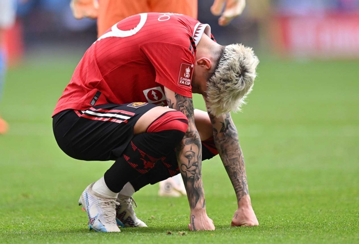 MU cải tổ nhận sự sau chung kết Europa League