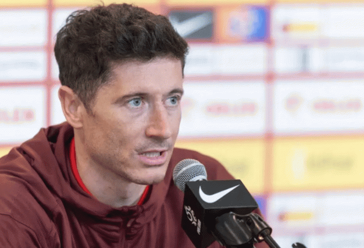 Cuộc gọi bất ngờ lúc nửa đêm khiến Lewandowski quyết định rời ĐT Ba Lan