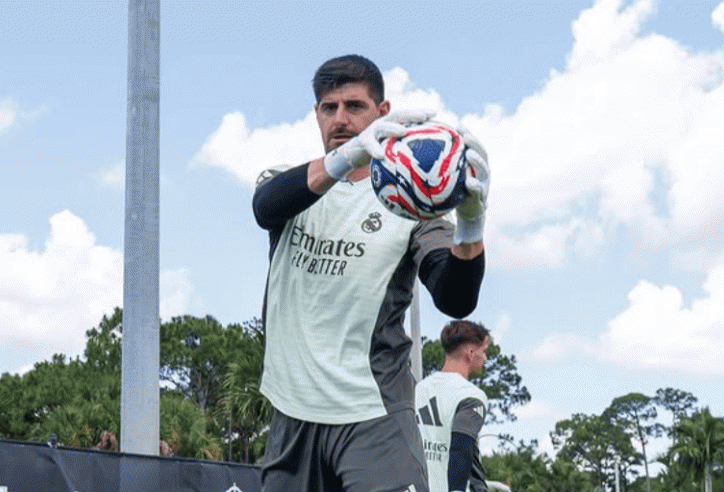 Courtois đáp trả những chỉ trích về FIFA Club World Cup