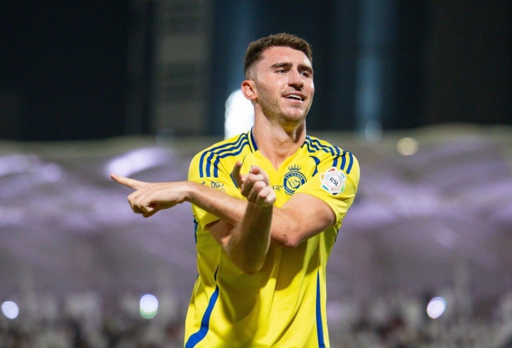 Ngụp lặn tại Al Nassr, đồng đội Ronaldo tháo chạy sang châu Âu