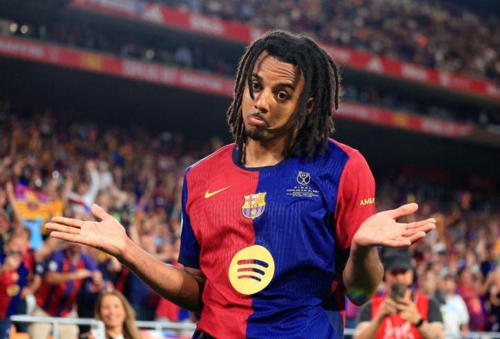 Hàng thủ Barca đón tin vui lớn trước mùa giải mới