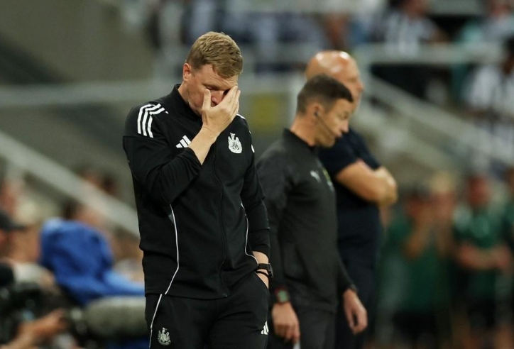 Newcastle đối diện khủng hoảng sau thất bại trước Liverpool