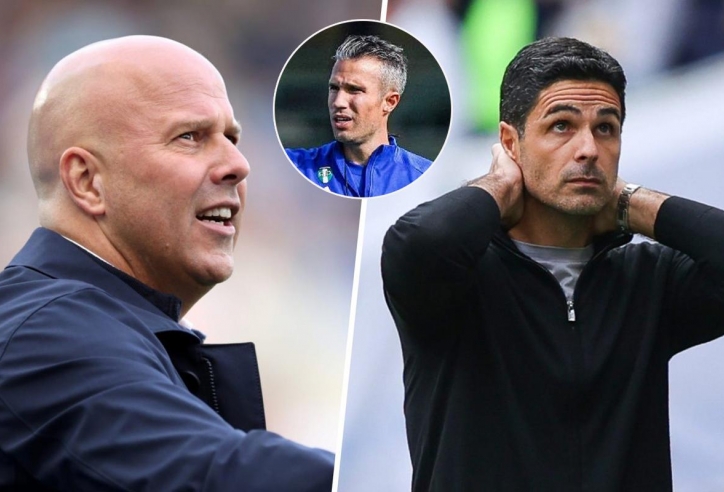 Liverpool hay Arsenal? Van Persie chỉ tên đội giành 3 điểm