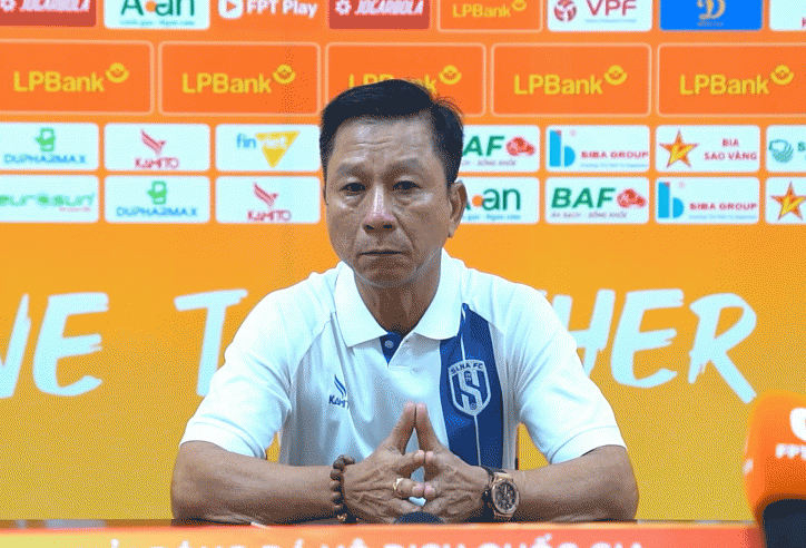HLV SLNA phân trần khi thua trận đầu tiên sau khi nhận chức
