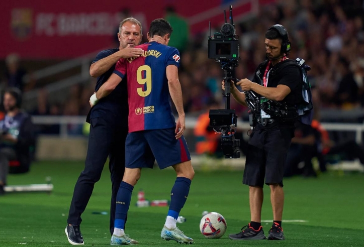 'Lewandowski là trung phong hay nhất thế giới hiện tại'