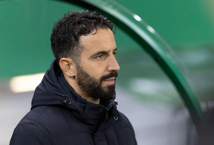 Amorim thất vọng vì MU không ở vị trí mong muốn