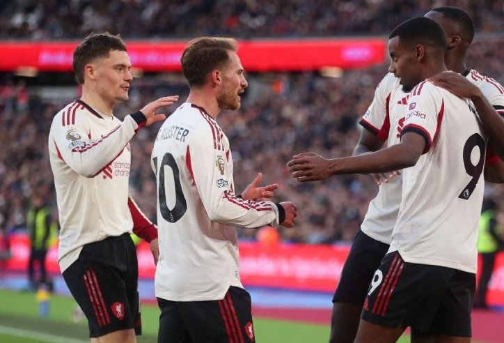 Chủ tịch Bayern Munich 'đá xoáy' ông lớn nước Anh