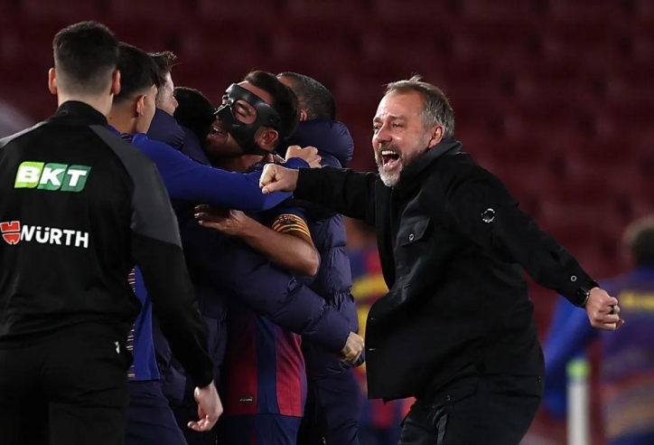 Hansi Flick chỉ tên cầu thủ quan trọng nhất của Barca