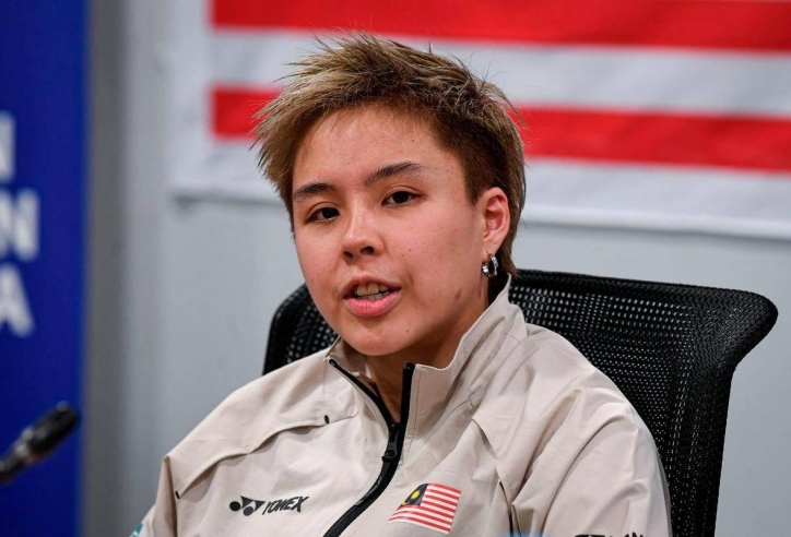 Vừa chịu tang ông nội, nhà vô địch thế giới nén đau để trở lại SEA Games