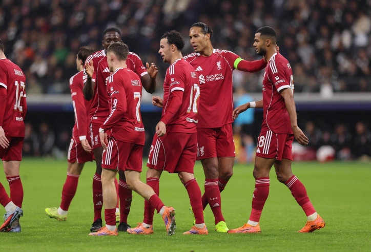 Đồng đội đầu tiên lên tiếng về câu chuyện của Salah