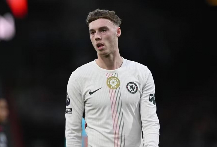 Chelsea gạch tên Cole Palmer khỏi đội hình chính