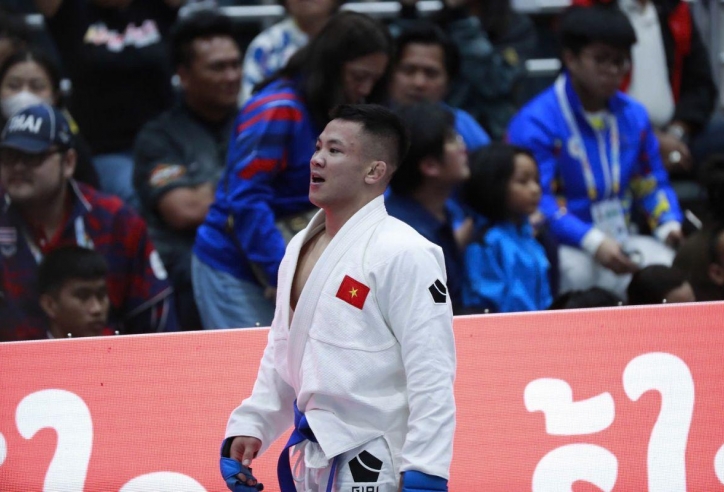 Loại sớm ở SEA Games, VĐV Việt Nam vô địch thế giới xin lỗi NHM