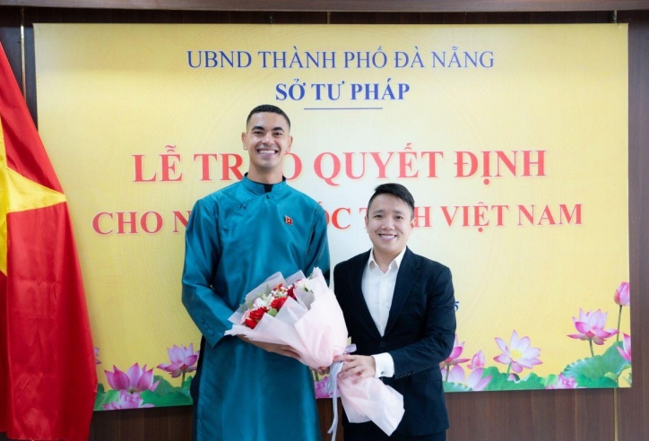 CHÍNH THỨC: Trung vệ Brazil cao 1m95 nhận quốc tịch Việt Nam