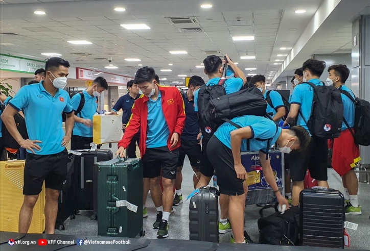 Gặp sự cố bất ngờ, U23 Việt Nam rơi vào cảnh chật vật khi trở về nước