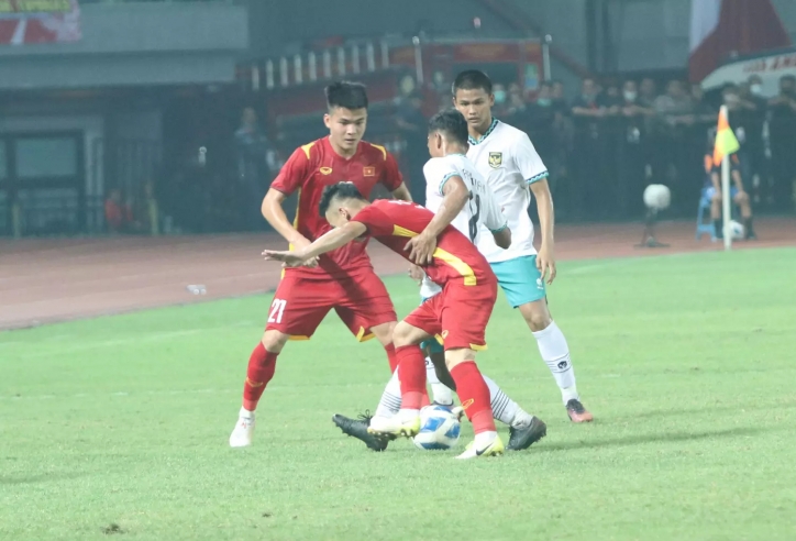 Highlights U19 Việt Nam 0-0 U19 Indonesia: U19 Việt Nam chia điểm trước chủ nhà