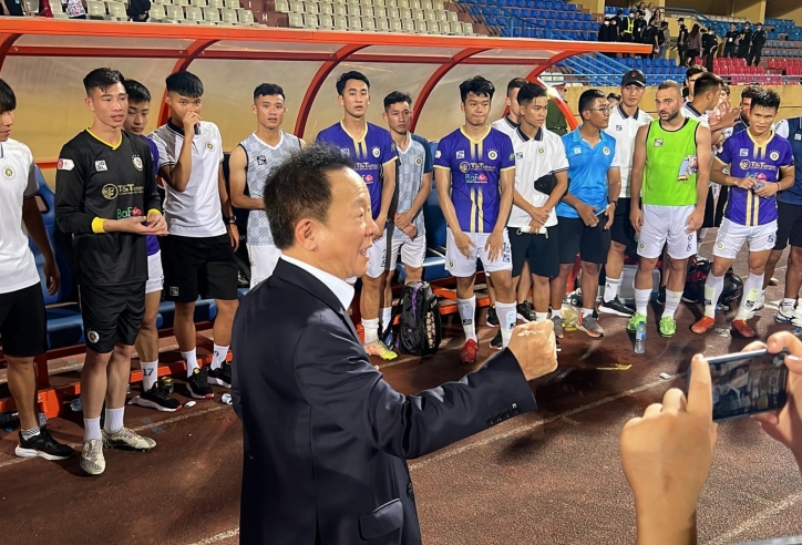 Bầu Hiển tiếp tục thưởng 'khủng' Hà Nội FC tại V-League
