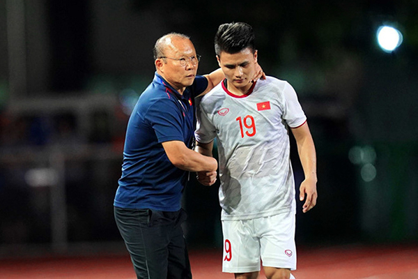 Chuyên gia: ‘Xin Pau FC về đá AFF Cup là bước lùi của Quang Hải’