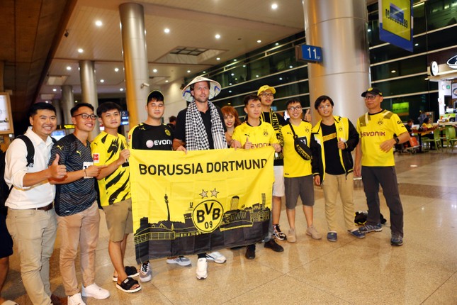 Nhà vô địch World Cup cùng huyền thoại Dortmund ‘gây sốt’ tại Việt Nam