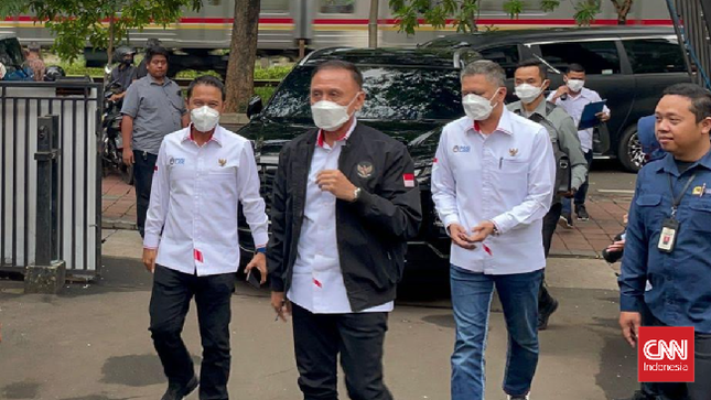 NÓNG: Chủ tịch LĐBĐ Indonesia bị triệu tập để cảnh sát thẩm vấn