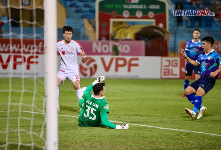 VIDEO: Đặng Văn Lâm cứu thua khó tin cho Bình Định FC