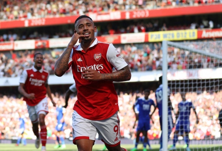 Gabriel Jesus chào sân mỹ mãn, Arsenal nối dài mạch thăng hoa