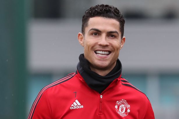 Ronaldo 'hành hạ' đàn em Messi, sẵn sàng khuynh đảo trời Âu trở lại?