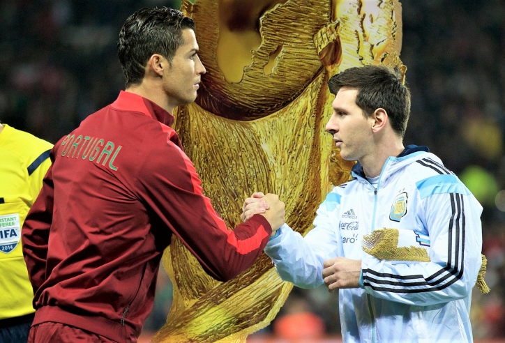 Messi và Ronaldo bất ngờ 'chung một chiến tuyến' trước World Cup 2022