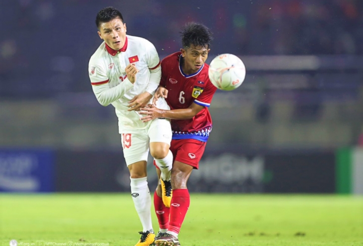 Tin bóng đá 22/12: ĐT Việt Nam qua mặt Thái Lan ở AFF Cup 2022; Quang Hải chấn thương
