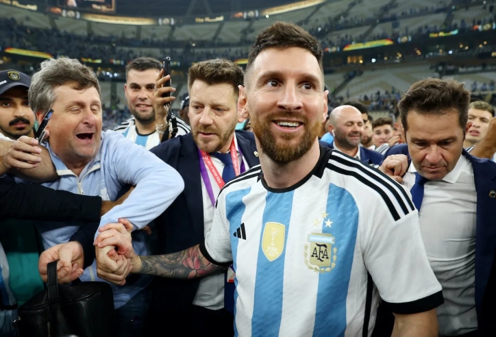 Messi gặp sự cố trớ trêu chỉ vì được hàng triệu người yêu mến