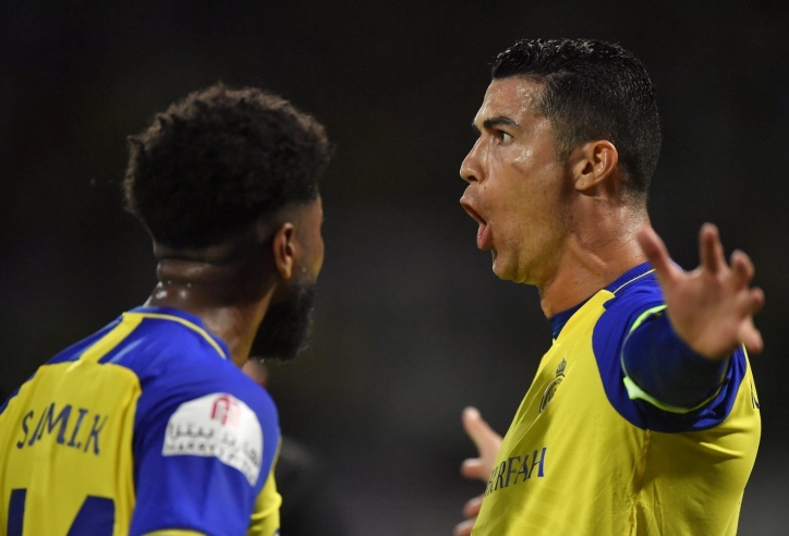 Ronaldo lập poker giúp Al Nassr lấy lại ngôi đầu bảng