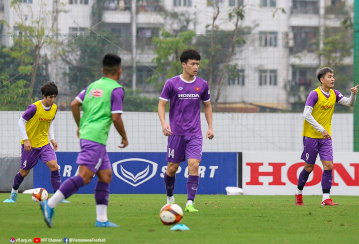 HLV Park Hang Seo giao nhiệm vụ đặc biệt cho 3 cầu thủ quá tuổi ở U23 Việt Nam