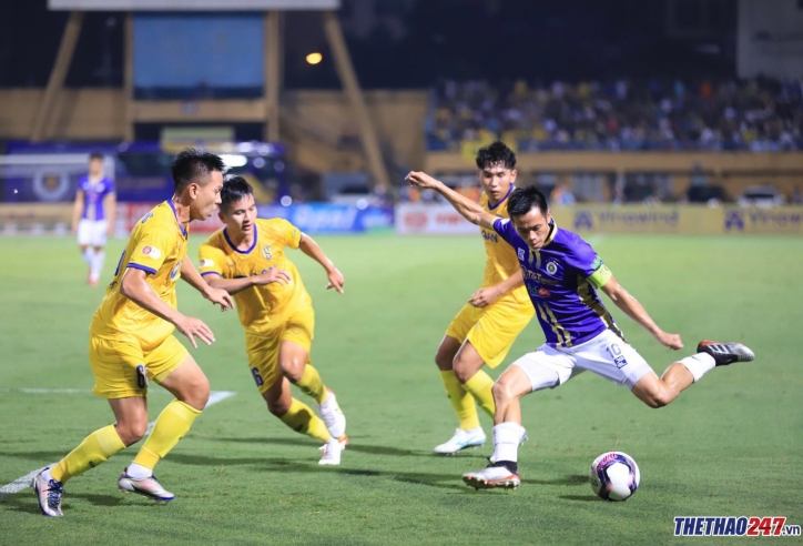 Sao ĐT Việt Nam giúp Hà Nội FC độc chiếm ngôi đầu bảng