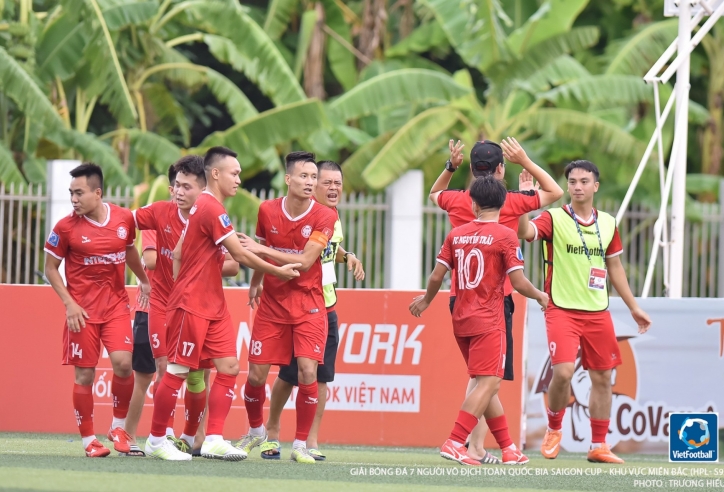 FC Nguyễn Trãi và hành trình 'xây lại' cùng HLV Tú 'khỉ'