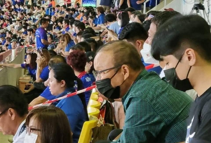 Chứng kiến Thái Lan thua cay đắng Malaysia, HLV Park được CĐV ĐNA tôn trọng