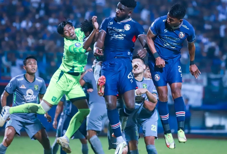 Bóng đá Indonesia gặp biến lớn nhất trong lịch sử khiến hơn 300 người thương vong