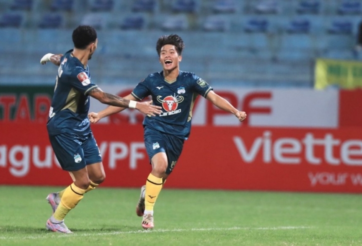 Cầu thủ U23 Việt Nam đầu tiên mang đến tin vui cho HLV Troussier ở V-League