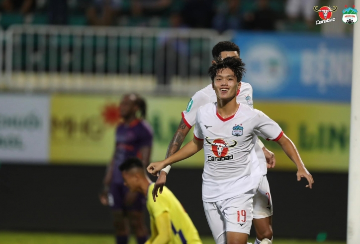 VIDEO: Sao U23 Việt Nam ghi bàn phút 90 giúp HAGL vào tứ kết cúp QG