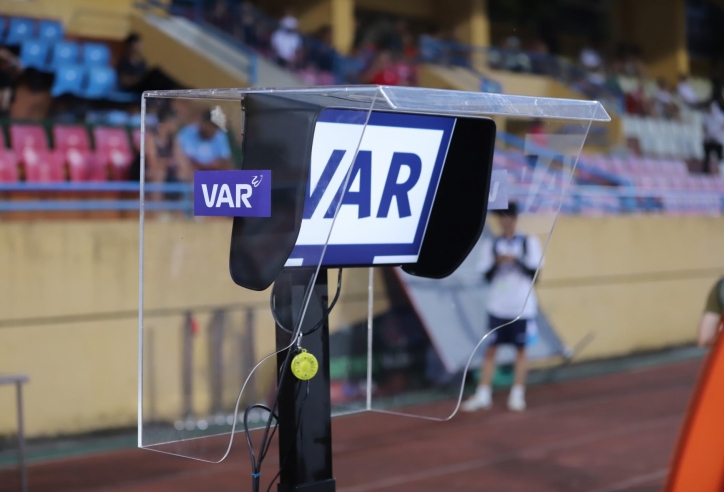 FIFA báo tin cực vui về VAR cho bóng đá Việt Nam
