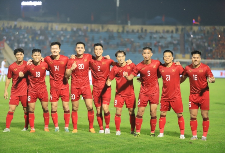Thứ hạng FIFA của ĐT Việt Nam như nào so với 3 đội cùng bảng Asian Cup?