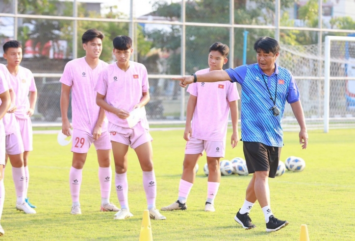 HLV U16 Việt Nam cử trợ lý do thám Thái Lan trước bán kết