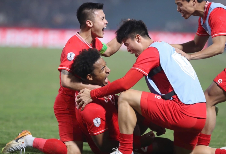 CĐV Thái Lan phản ứng khi Việt Nam có tiền đạo ghi bàn nhiều hơn Mbappe