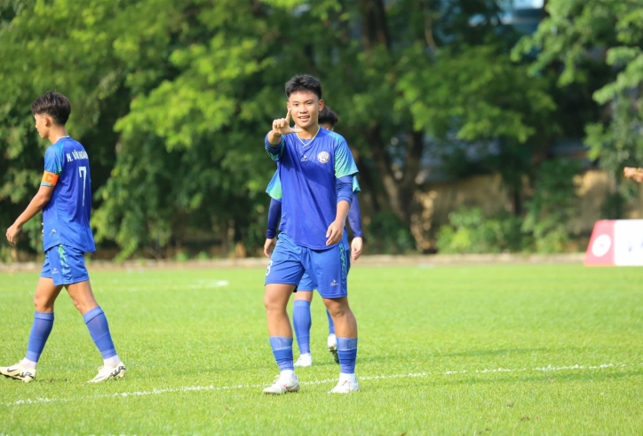 Con trai Quang Hải lại ghi bàn, đưa CLB tiến vào tứ kết