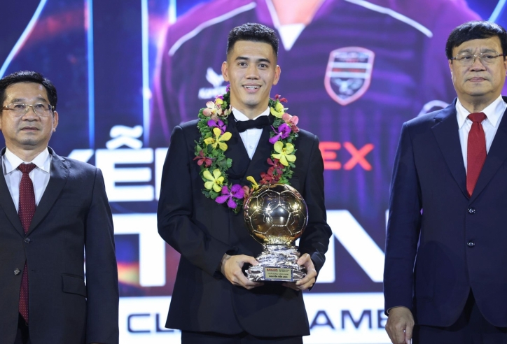CĐM tranh luận sôi nổi khi Tiến Linh đoạt Quả bóng Vàng Việt Nam
