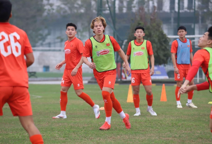Việt kiều Viktor Lê suýt ghi bàn, U22 Việt Nam hòa trận tổng duyệt