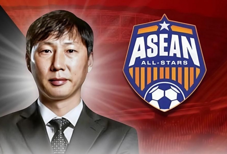 Truyền thông Malaysia phản ứng khi HLV Kim Sang Sik dẫn ASEAN All Stars đấu MU